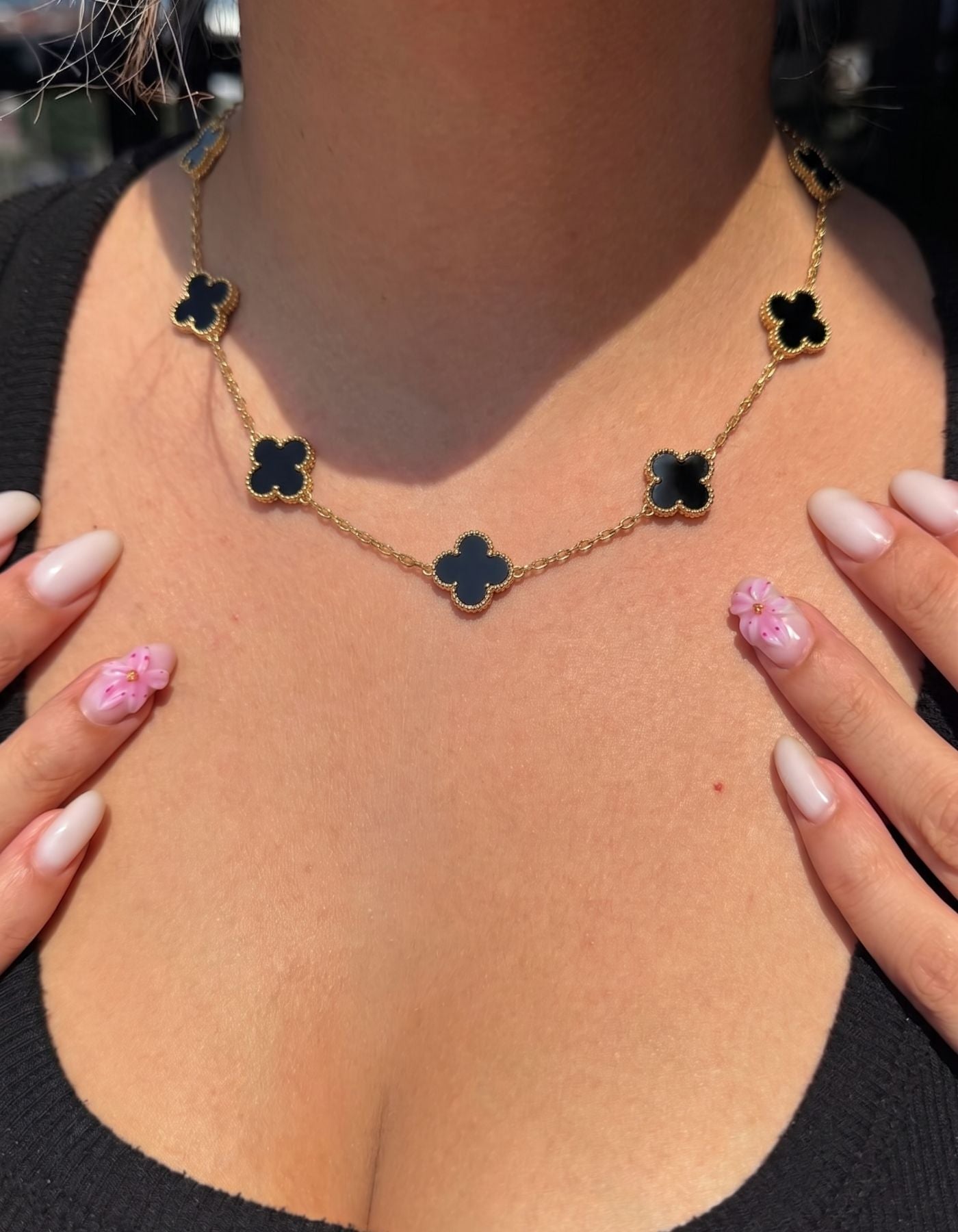 HALSKETTE| BLACK FLOWER