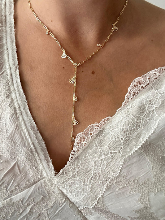 SHINY COLLECTION gold Y-necklace with fan charms and clear crystal accents. Elegant and stylish.